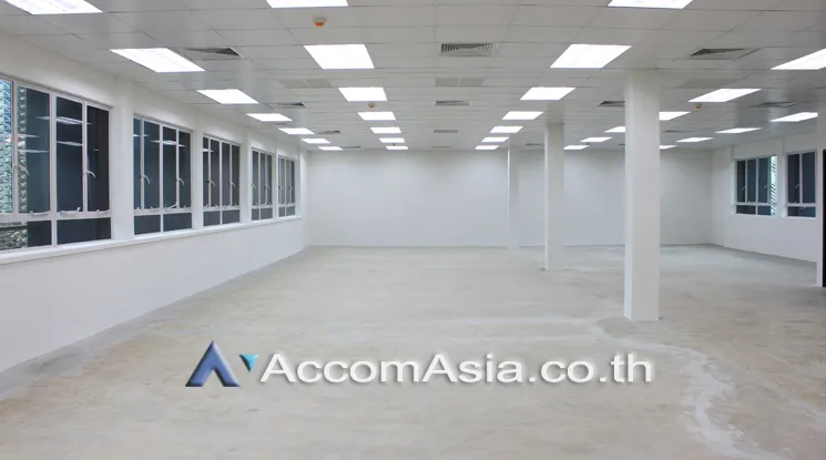 unit Office space For Rent in Sathorn, Bangkok  near BTS Surasak (AA22066)