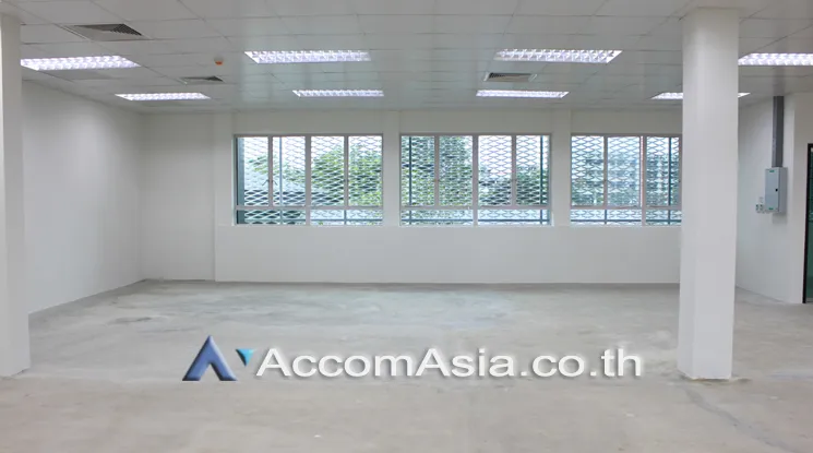 unit Office space For Rent in Sathorn, Bangkok  near BTS Surasak (AA22066)