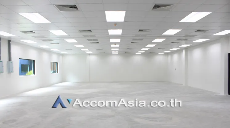 unit Office space For Rent in Sathorn, Bangkok  near BTS Surasak (AA22070)