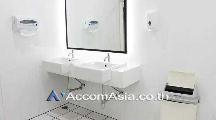 unit Office space For Rent in Sathorn, Bangkok  near BTS Surasak (AA22071)