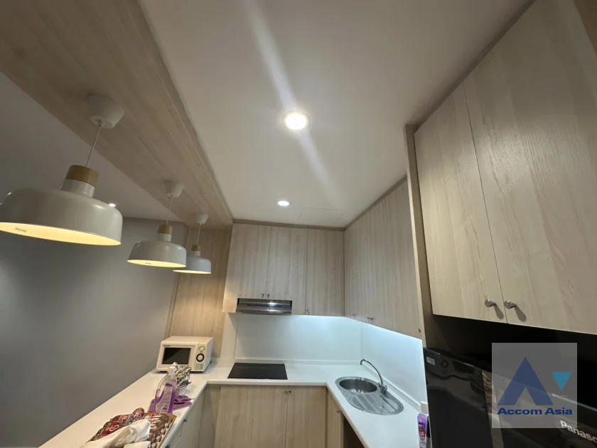 7  1 br Condominium For Rent in Ploenchit ,Bangkok BTS Chitlom at President Place AA22083