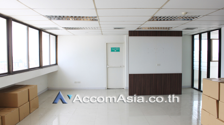  2  Office Space For Rent in Ratchadaphisek ,Bangkok MRT Thailand Cultural Center at Amornphan 205 AA22097