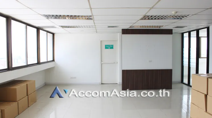 unit Office space For Rent in Ratchadaphisek, Bangkok  near MRT Thailand Cultural Center (AA22097)