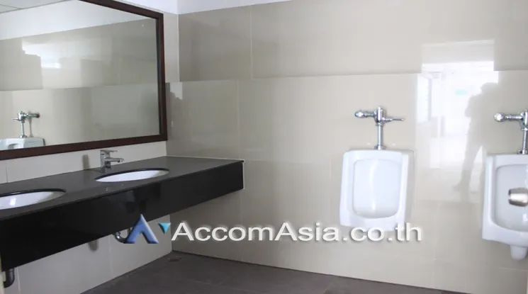 6  Office Space For Rent in Ratchadaphisek ,Bangkok MRT Thailand Cultural Center at Amornphan 205 AA22097
