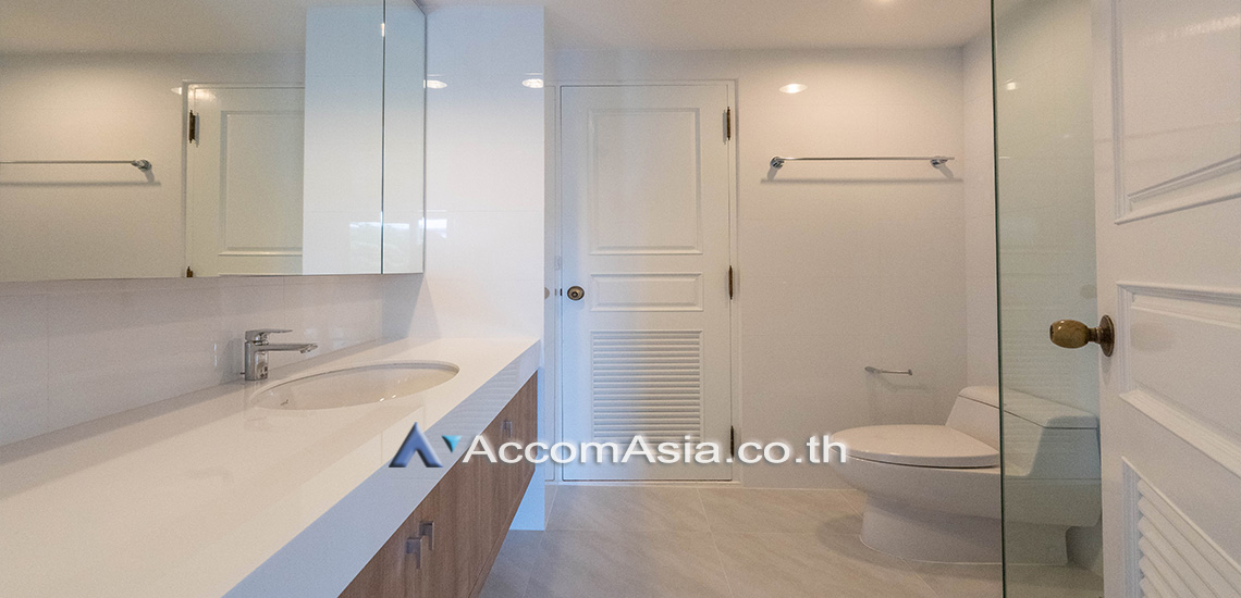 9  4 br Apartment For Rent in Sathorn ,Bangkok BTS Chong Nonsi at Kid Friendly Place Short Walk to Nang Linchi Road 10320