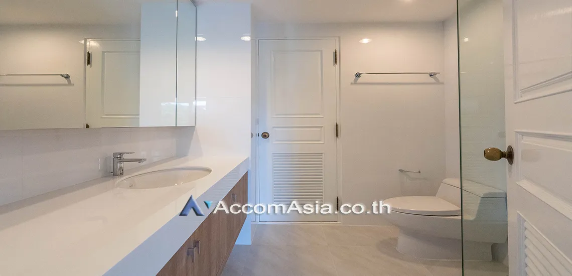 9  4 br Apartment For Rent in Sathorn ,Bangkok BTS Chong Nonsi at Kid Friendly Place Short Walk to Nang Linchi Road 10320