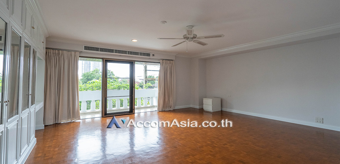 6  4 br Apartment For Rent in Sathorn ,Bangkok BTS Chong Nonsi at Kid Friendly Place Short Walk to Nang Linchi Road 10320