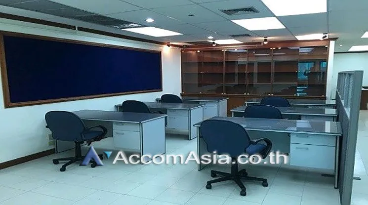  2  Office Space For Rent in Ratchadaphisek ,Bangkok MRT Sutthisan at Ayothaya Tower AA22198