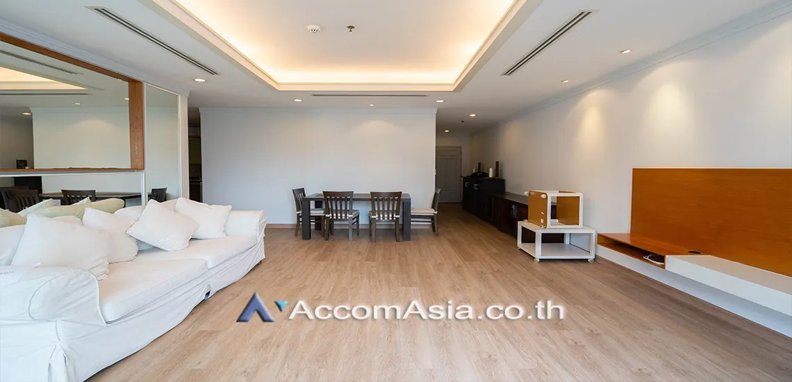 unit 2 Bedrooms  Condominium For Rent in Ploenchit, Bangkok  near BTS Chitlom (21385)