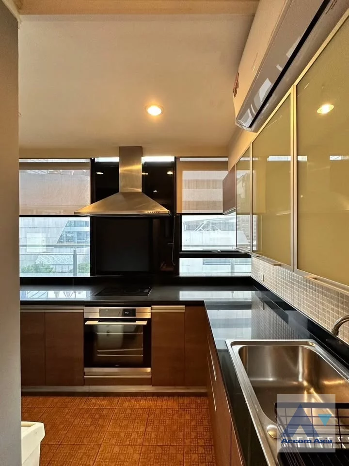 4  2 br Condominium For Rent in Ploenchit ,Bangkok BTS Chitlom at New House 21385