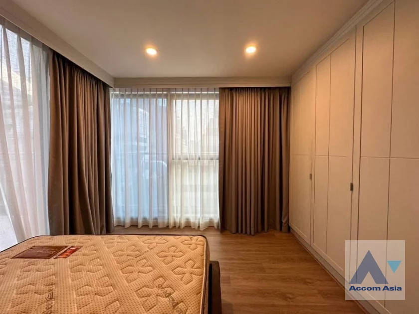 7  2 br Condominium For Rent in Ploenchit ,Bangkok BTS Chitlom at New House 21385