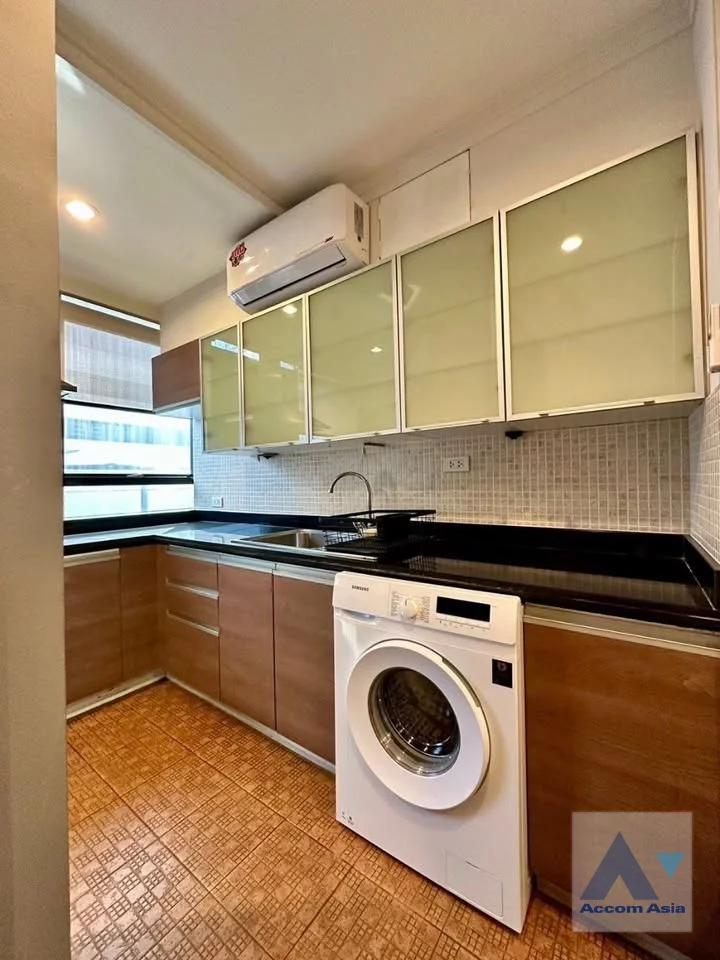 5  2 br Condominium For Rent in Ploenchit ,Bangkok BTS Chitlom at New House 21385