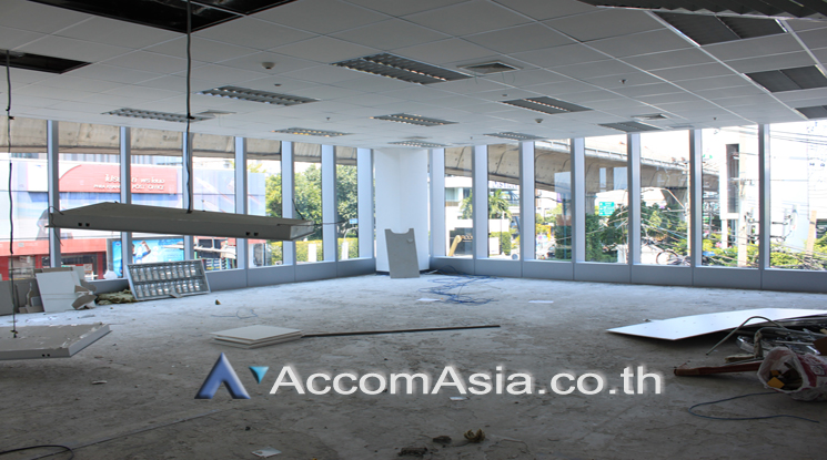  1  Office Space For Rent in Sukhumvit ,Bangkok BTS Phra khanong at Summer Hub AA22236