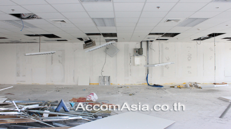 8  Office Space For Rent in Sukhumvit ,Bangkok BTS Phra khanong at Summer Hub AA22236