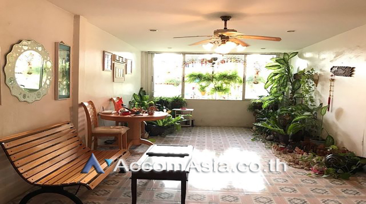  1  Shophouse For Sale in Sukhumvit ,Bangkok BTS Thong Lo AA22275
