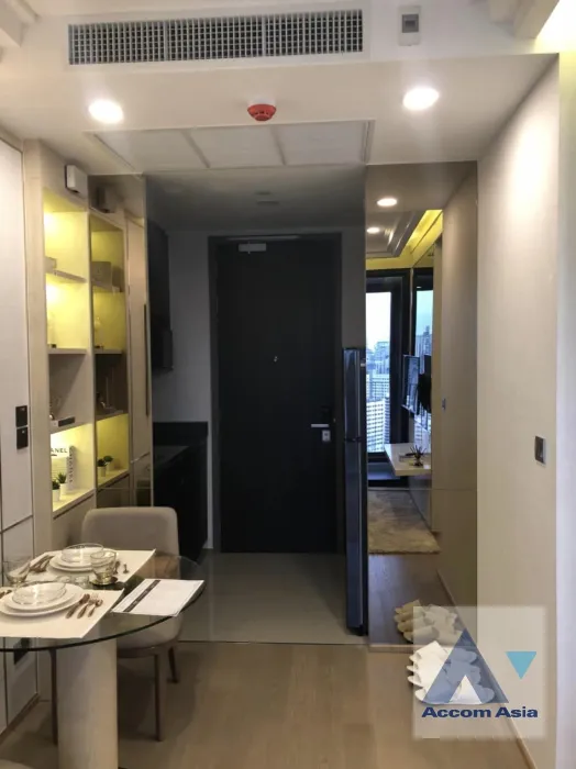 unit 1 Bedroom  Condominium For Rent in Silom, Bangkok  near MRT Sam Yan (AA22343)