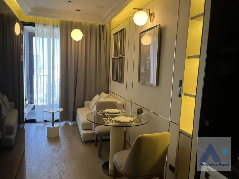 unit 1 Bedroom  Condominium For Rent in Silom, Bangkok  near MRT Sam Yan (AA22343)