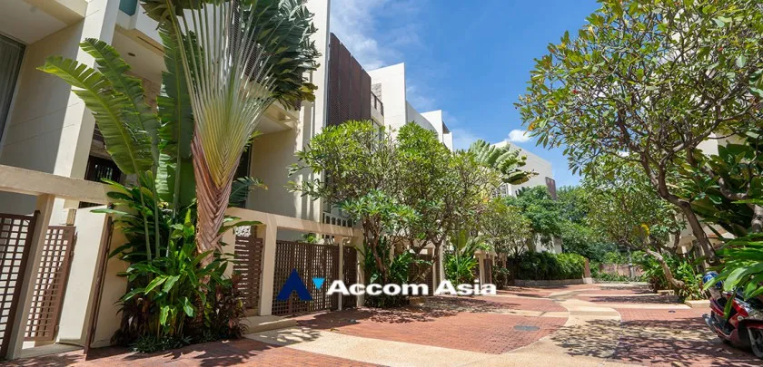  2  3 br Townhouse for rent and sale in Sathorn ,Bangkok  at The Lofts 110316