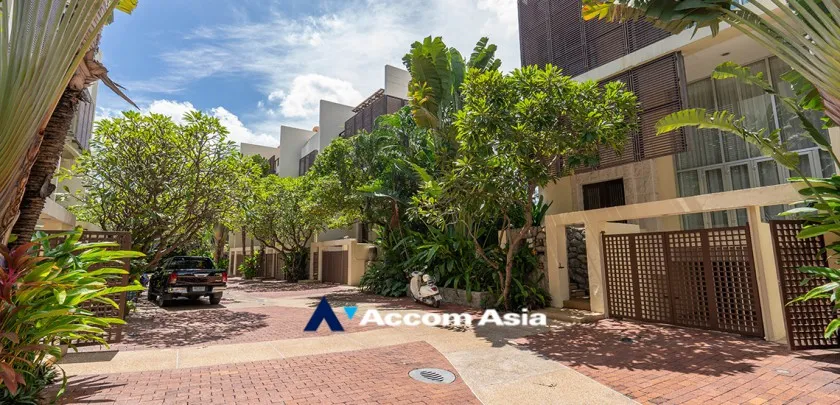  1  3 br Townhouse for rent and sale in Sathorn ,Bangkok  at The Lofts 110316