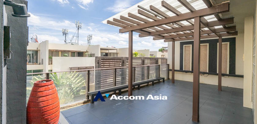 24  3 br Townhouse for rent and sale in Sathorn ,Bangkok BTS Chong Nonsi - MRT Khlong Toei at The Loft 110316