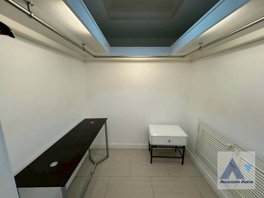 28  3 br Condominium For Rent in Sukhumvit ,Bangkok BTS Nana at Kallista Mansion AA22403