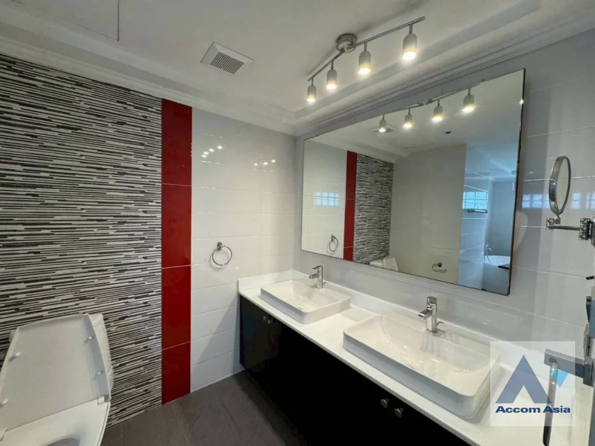 23  3 br Condominium For Rent in Sukhumvit ,Bangkok BTS Nana at Kallista Mansion AA22403