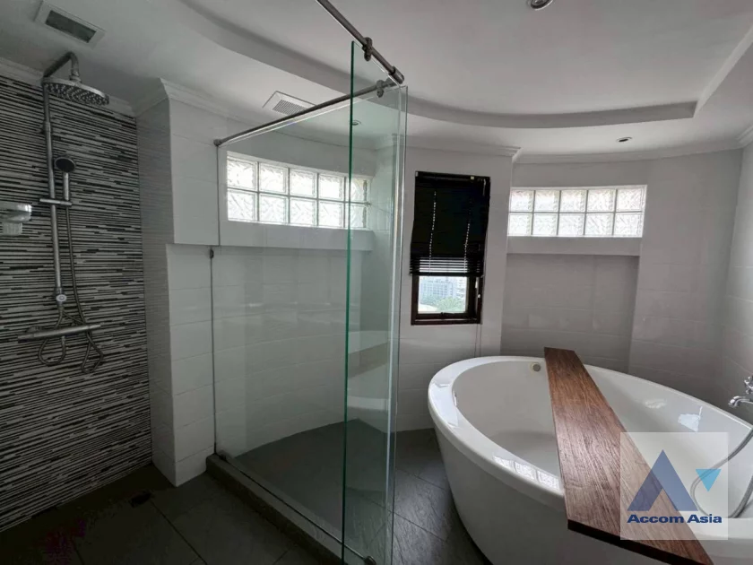 22  3 br Condominium For Rent in Sukhumvit ,Bangkok BTS Nana at Kallista Mansion AA22403