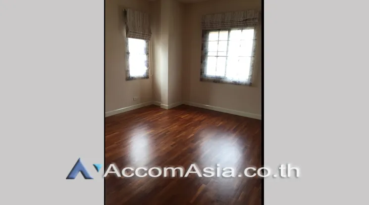 unit 3 Bedrooms  House For Rent in Samutprakan, Samutprakan  (AA22427)