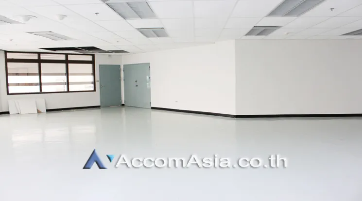 unit Office space For Rent in Ploenchit, Bangkok  near MRT Lumphini (AA22431)