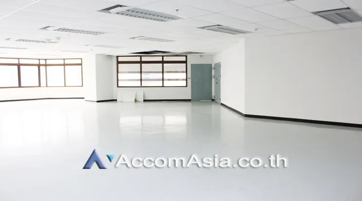 unit Office space For Rent in Ploenchit, Bangkok  near MRT Lumphini (AA22431)