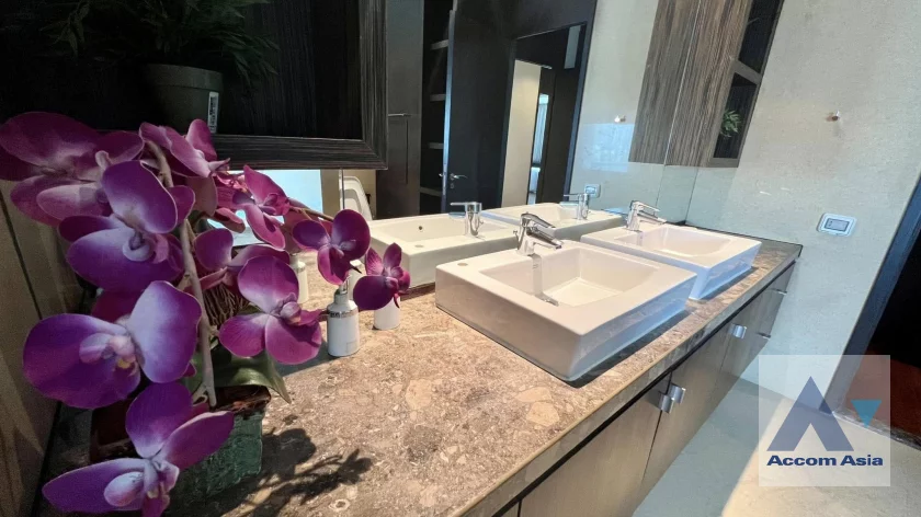 11  4 br Apartment For Rent in Ploenchit ,Bangkok BTS Ploenchit at Elegance and Traditional Luxury AA22596