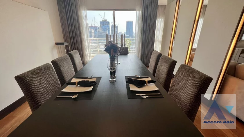 6  4 br Apartment For Rent in Ploenchit ,Bangkok BTS Ploenchit at Elegance and Traditional Luxury AA22596
