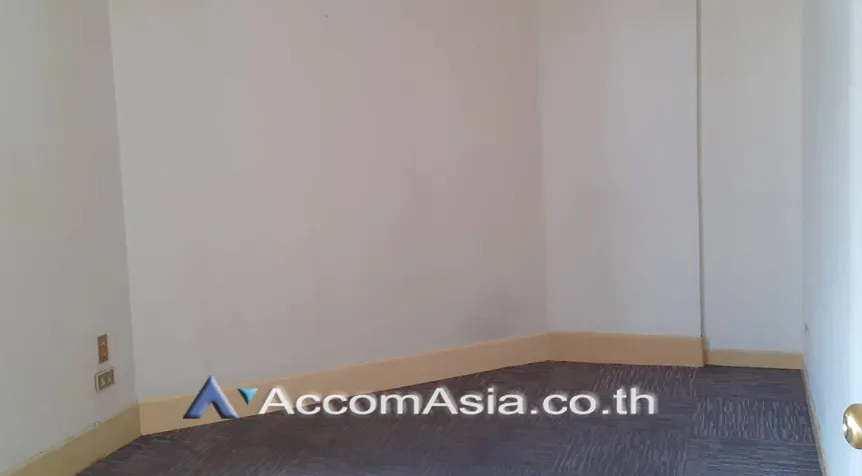 office space for sale in Silom at Charn Issara Tower 1, Bangkok Code AA22645