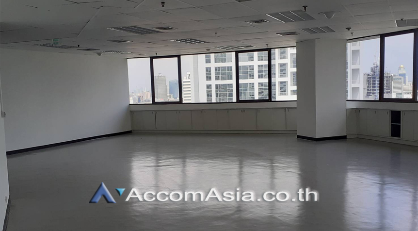  2  Office Space For Rent in Silom ,Bangkok MRT Silom - BTS Sala Daeng at Charn Issara Tower 1 AA22646