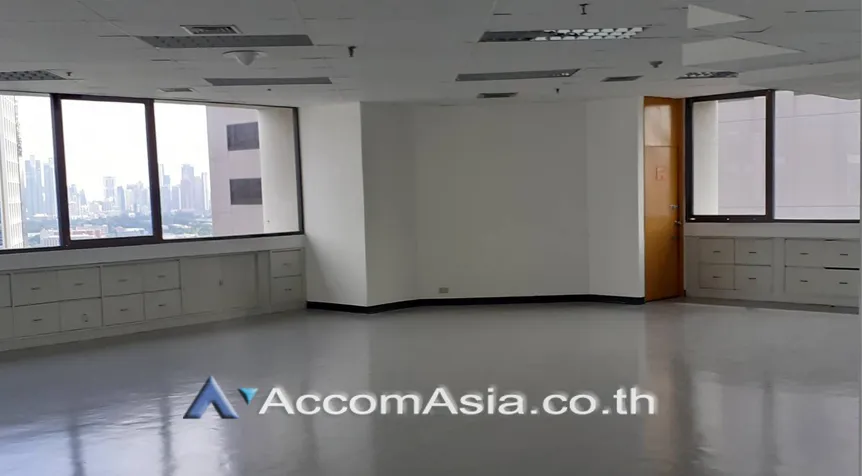  1  Office Space For Rent in Silom ,Bangkok MRT Silom - BTS Sala Daeng at Charn Issara Tower 1 AA22646