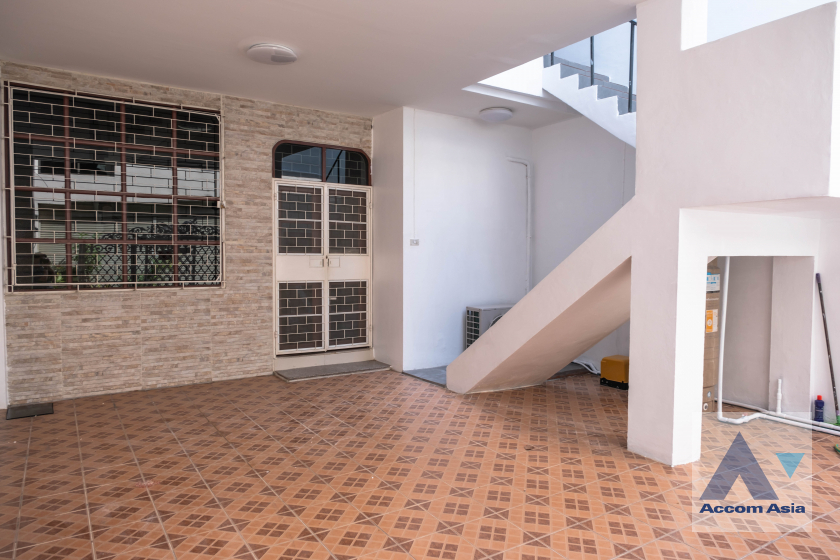5  3 br Townhouse For Rent in Sukhumvit ,Bangkok BTS Phra khanong AA22720