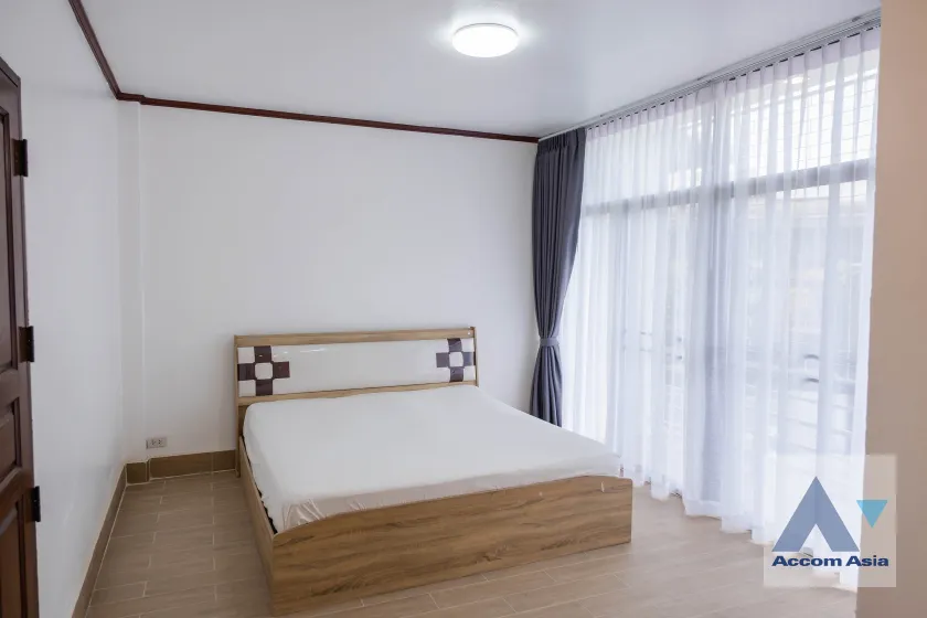 13  3 br Townhouse For Rent in Sukhumvit ,Bangkok BTS Phra khanong AA22720