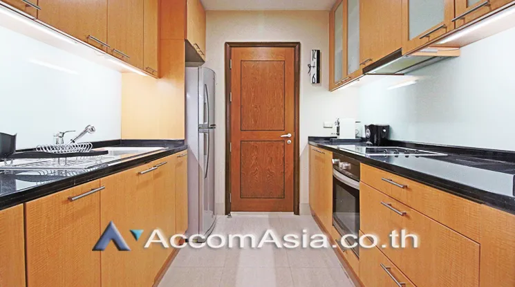unit 2 Bedrooms  Condominium For Rent in Sathorn, Bangkok  near BTS Chong Nonsi (AA22721)