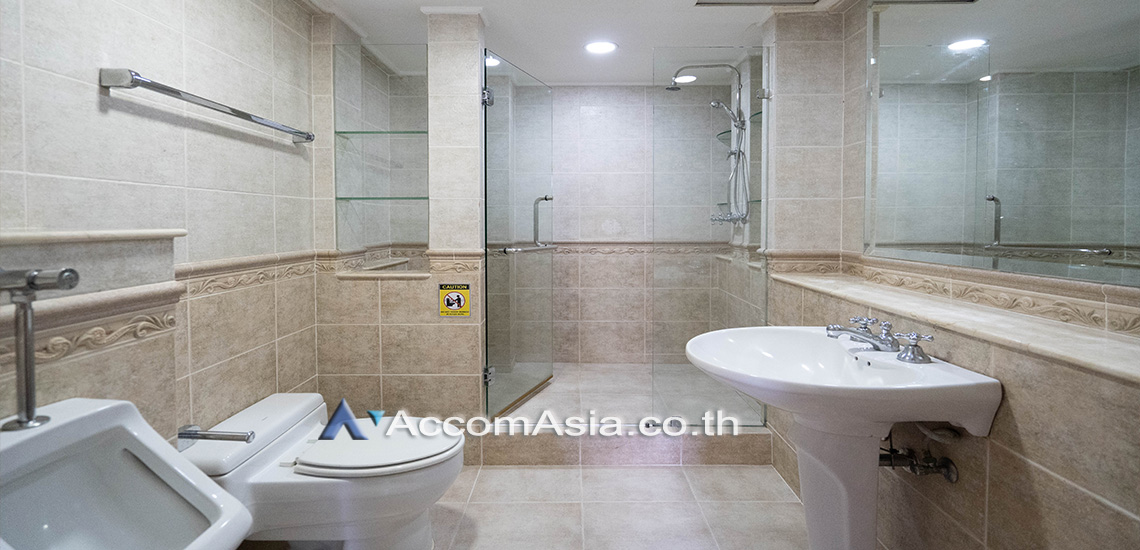 8  3 br Townhouse For Rent in Sukhumvit ,Bangkok BTS Nana AA22772