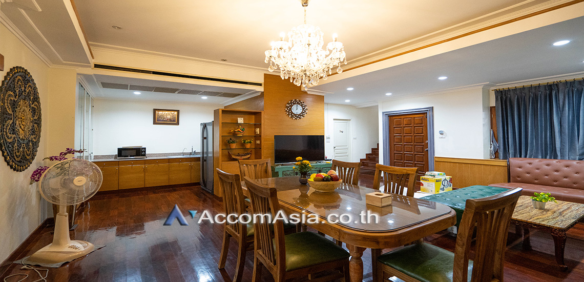  1  3 br Townhouse For Rent in Sukhumvit ,Bangkok BTS Nana AA22772