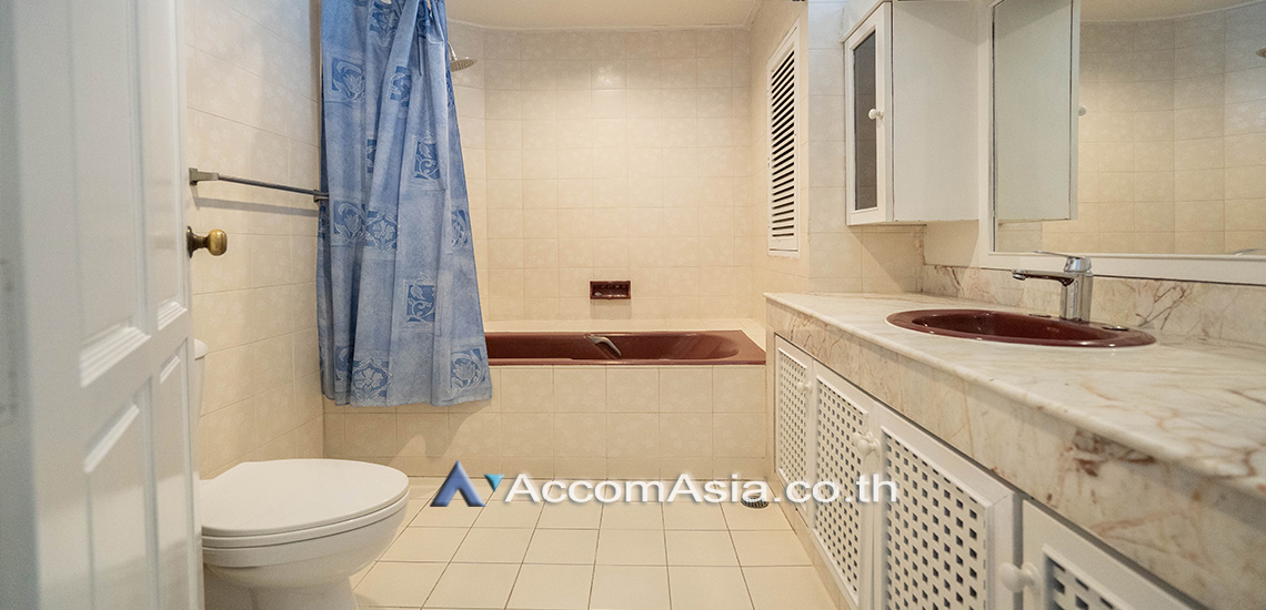 8  3 br Apartment For Rent in Sukhumvit ,Bangkok BTS Asok - MRT Sukhumvit at Family-Friendly 360 SQ.M. Residence Near Terminal 21 AA22789