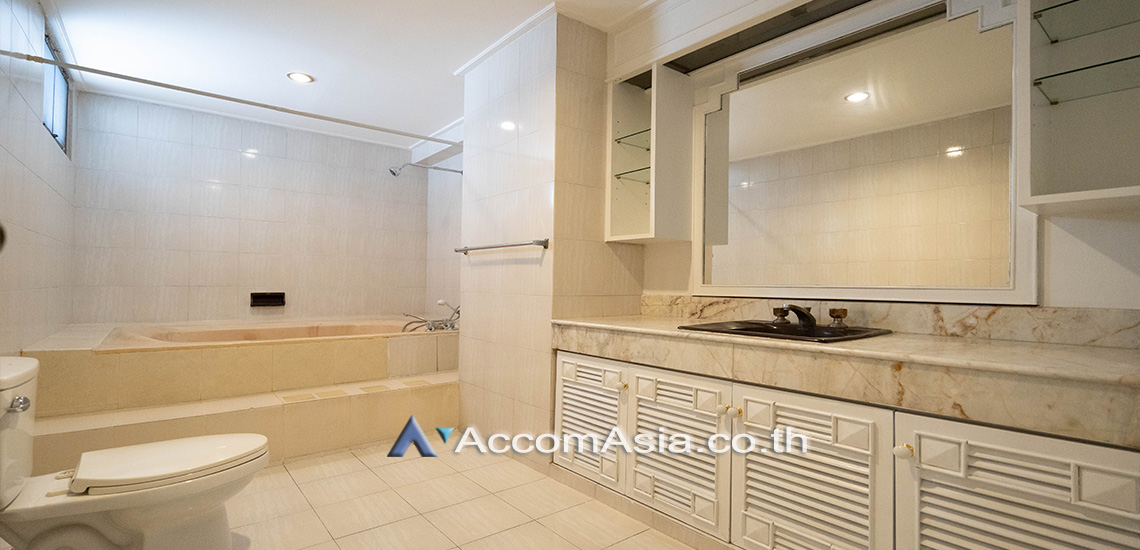 9  3 br Apartment For Rent in Sukhumvit ,Bangkok BTS Asok - MRT Sukhumvit at Family-Friendly 360 SQ.M. Residence Near Terminal 21 AA22789