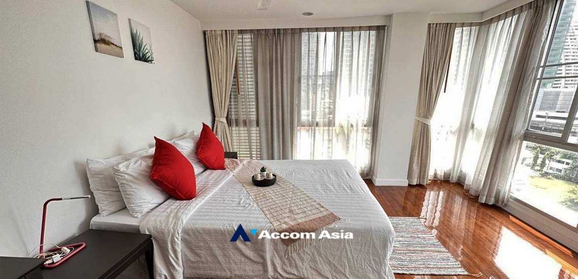 9  3 br Apartment for rent and sale in Silom ,Bangkok BTS Surasak at High-end Low Rise  13601