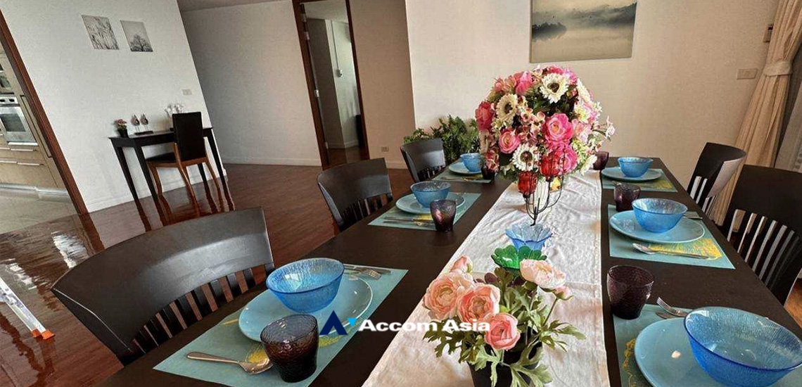 7  3 br Apartment for rent and sale in Silom ,Bangkok BTS Surasak at High-end Low Rise  13601