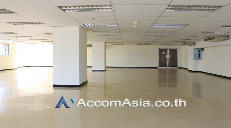  1  Studio Office Space For Rent in Sukhumvit ,Bangkok BTS Nana at The Trendy Sukhumvit 13 AA22858