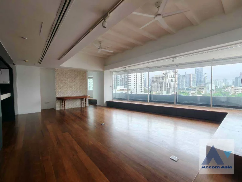 unitPet friendly |  3 Bedrooms  Condominium For Rent in Sukhumvit, Bangkok  near BTS Phrom Phong (AA22907)