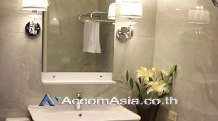 unit 2 Bedrooms  Condominium For Rent in Sukhumvit, Bangkok  near BTS Thong Lo (AA22931)