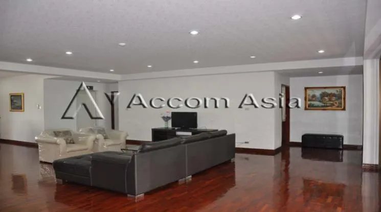 unit 4 Bedrooms  Apartment For Rent & Sale in Sukhumvit, Bangkok  near BTS Thong Lo (13611)