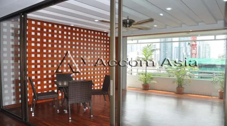 unit 4 Bedrooms  Apartment For Rent & Sale in Sukhumvit, Bangkok  near BTS Thong Lo (13611)