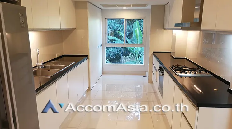 unit 4 Bedrooms  Apartment For Rent in Sathorn, Bangkok  near BTS Chong Nonsi (AA22975)